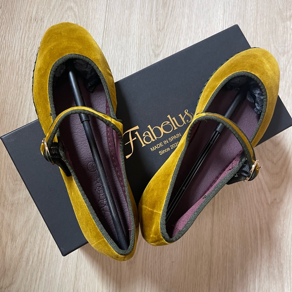 Flabitus Women's Yellow Mary Jane Flats